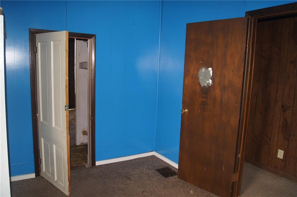 706 Reed Street Columbus, IN 47201 - Photo 11 of 26 Gallery Image 11