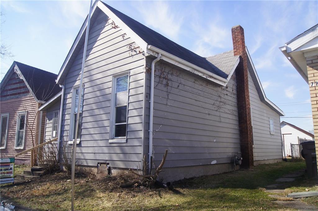 706 Reed Street Columbus, IN 47201 - Photo 3 of 26 Gallery Image 3