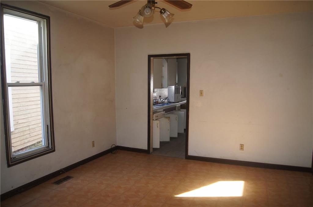 706 Reed Street Columbus, IN 47201 - Photo 6 of 26 Gallery Image 6