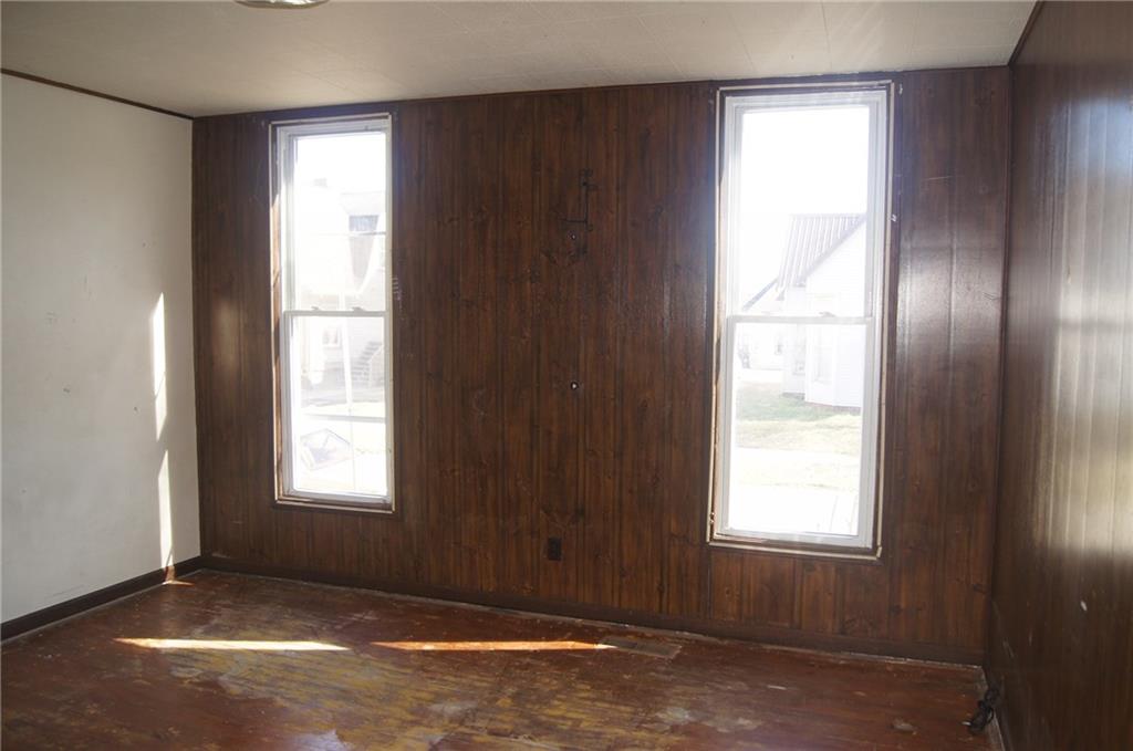 706 Reed Street Columbus, IN 47201 - Photo 8 of 26 Gallery Image 8