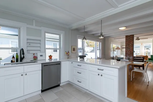 $2,500 | 13 Exchange Street, Gloucester, MA 01930