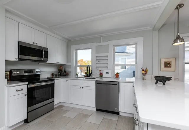 $2,500 | 13 Exchange Street, Gloucester, MA 01930