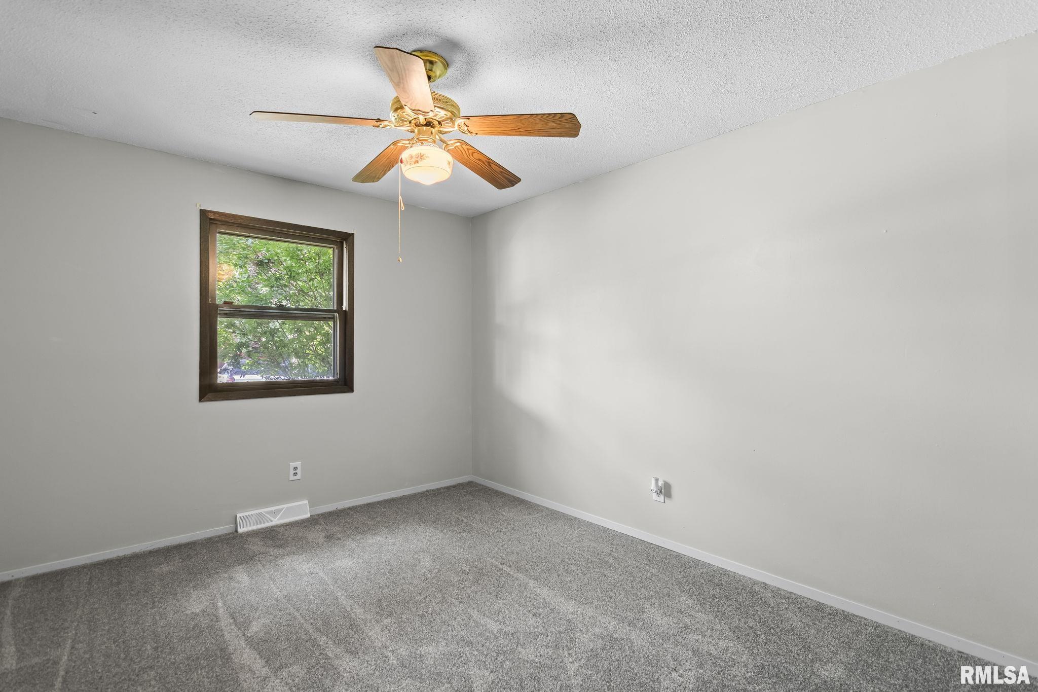 109 Basswood Road Springfield, IL 62712 - Photo 23 of 37