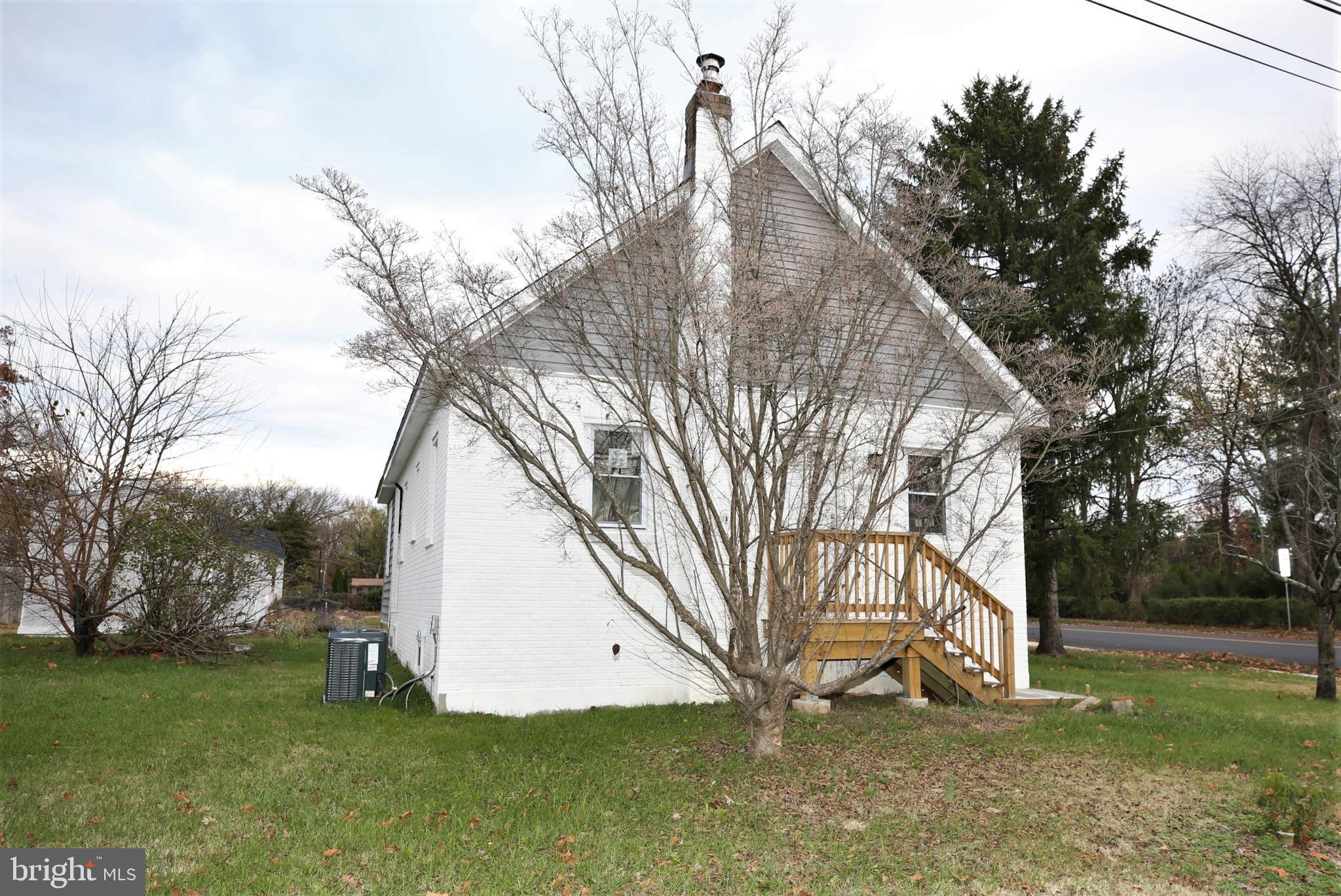 424 Pitman Avenue Hamilton, NJ 08610 - Photo 4 of 37