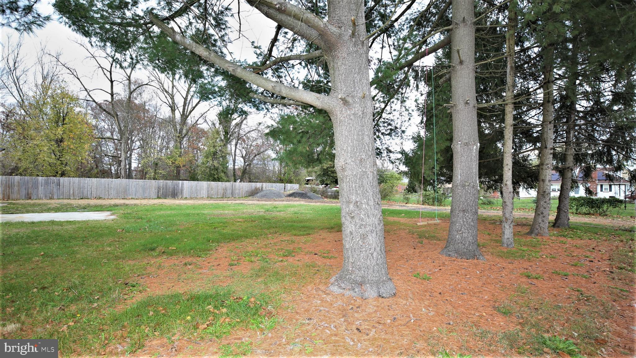 424 Pitman Avenue Hamilton, NJ 08610 - Photo 7 of 37