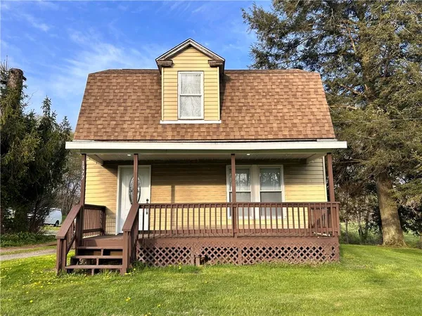 $200,000 | 1377 Perry Highway, Mercer, PA 16137