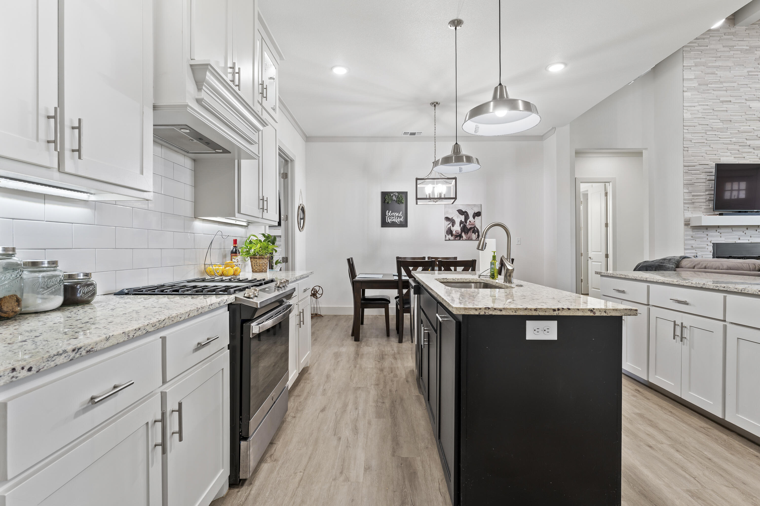 7813 52nd Street Lubbock, TX 79407 - Photo 9 of 29 DSC06548