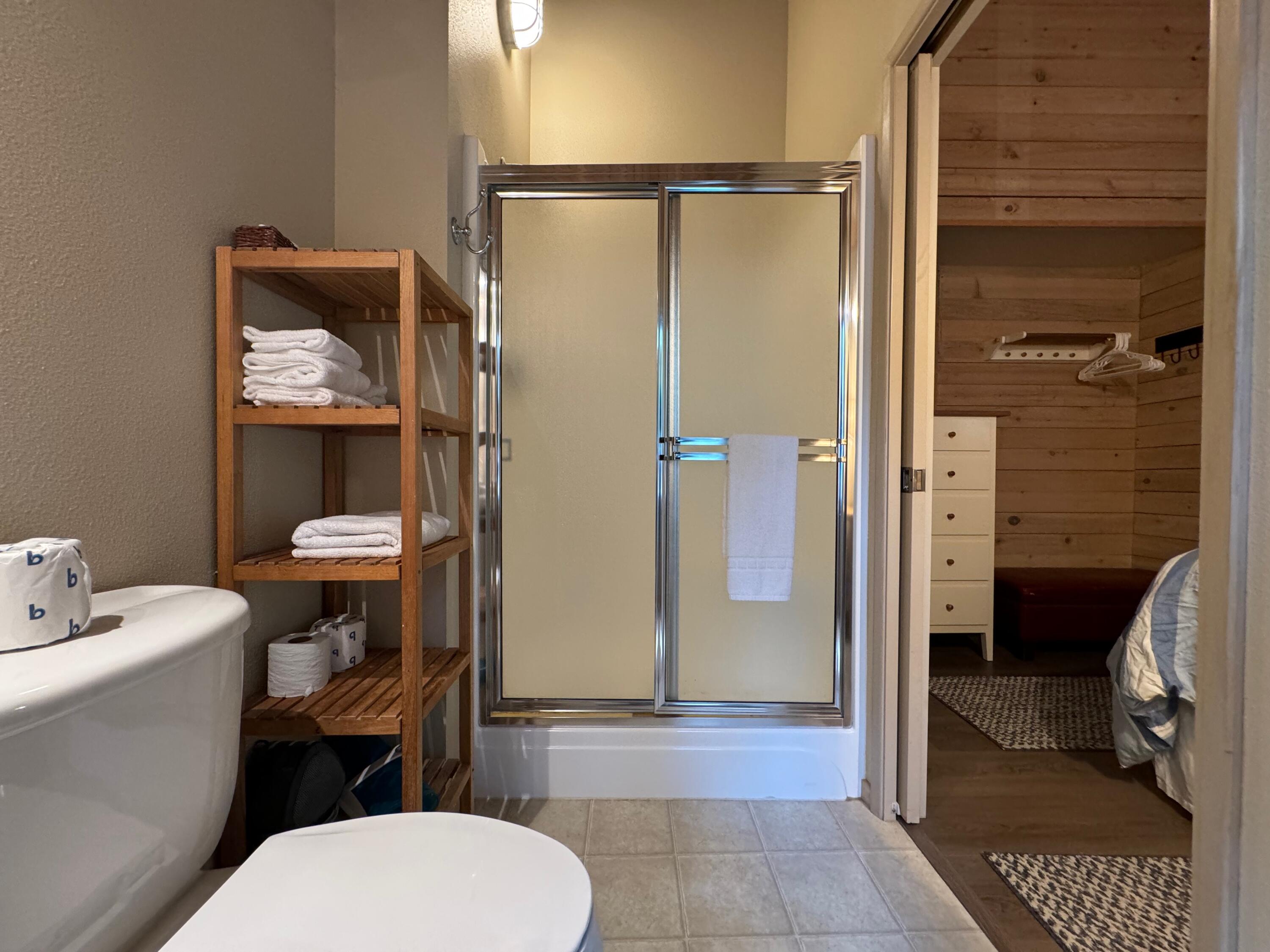 70942 Mule's Ear, Unit TC8 Black Butte Ranch, OR 97759 - Photo 20 of 37 Stall shower