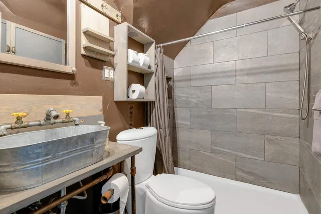 $375,000 | 951 Front Avenue, St. Paul, MN 55103