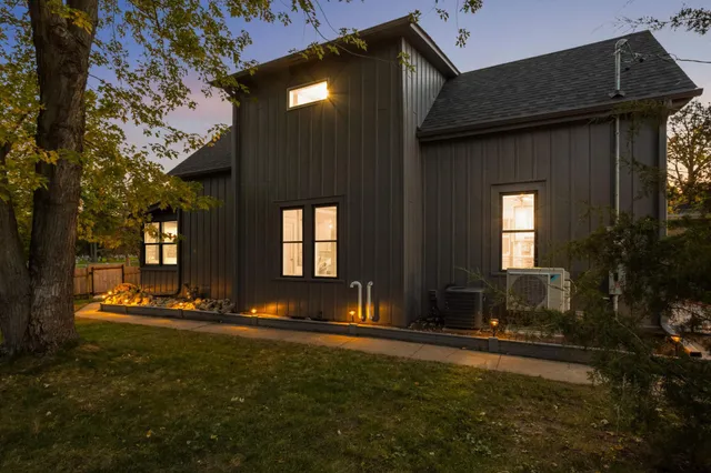 $375,000 | 951 Front Avenue, St. Paul, MN 55103