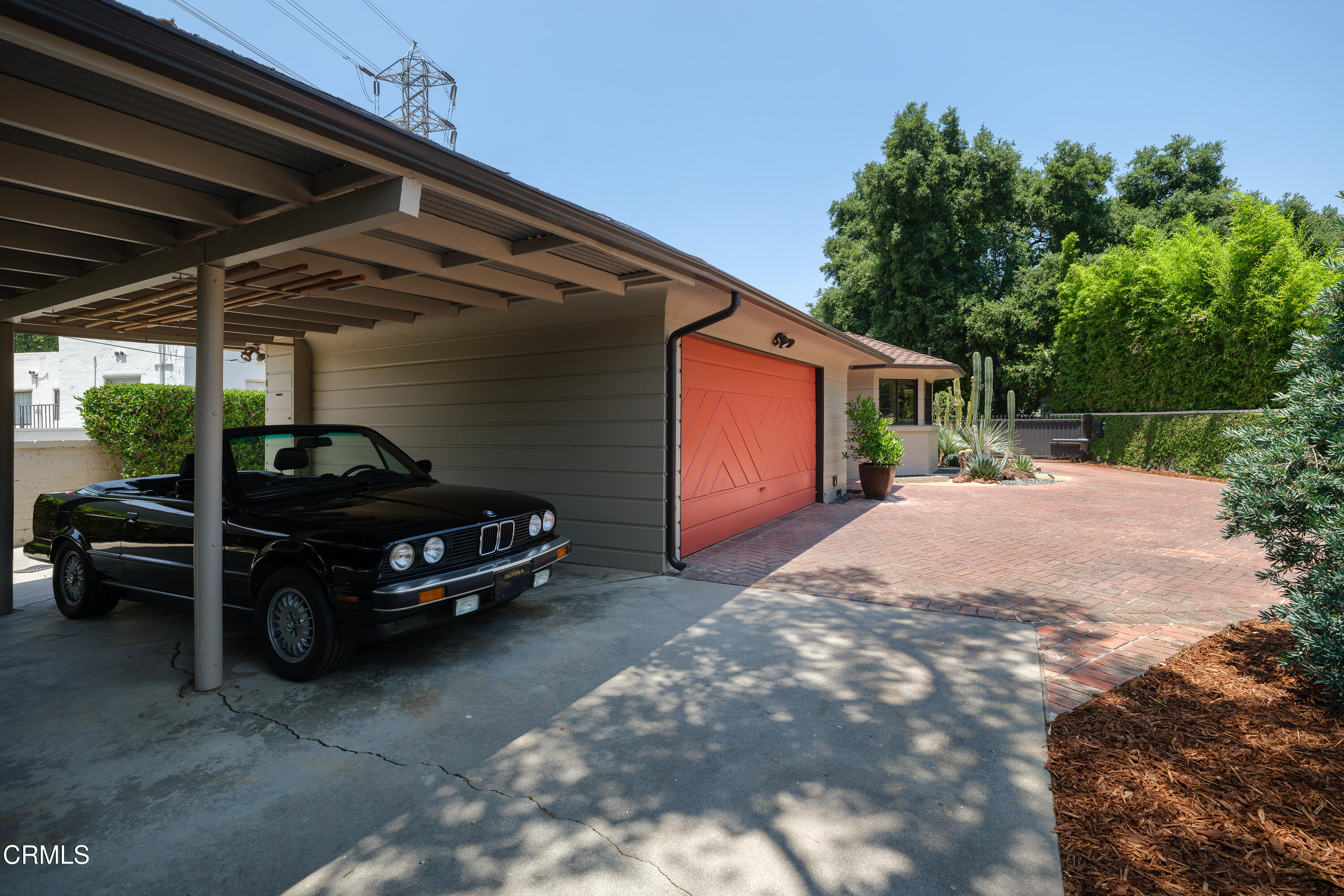 3312 Thorndale Road Pasadena, CA 91107 - Photo 42 of 48 a car parked in garage