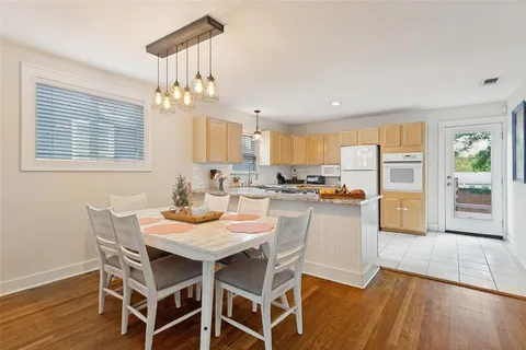 $498,000 | 3912 Byers Avenue, Fort Worth, TX 76107