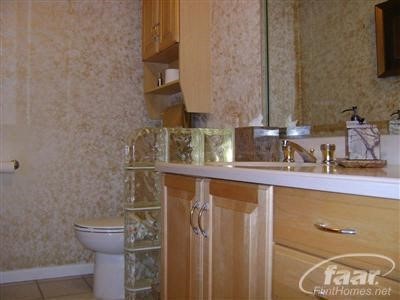 13183 Log Cabin Point Fenton, MI 48430 - Photo 14 of 20 20284216-13.JPG