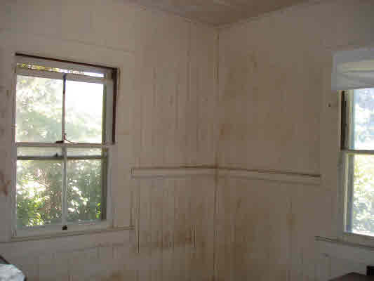 19-4277 Haunani Road Volcano, HI 96785 - Photo 20 of 22 a view of window in an empty room