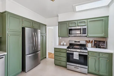 $988,000 | 825 Amazon Avenue, San Francisco, CA 94112