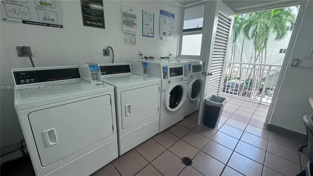 $2,100 | 1665 Bay Road, Unit 316, Miami Beach, FL 33139