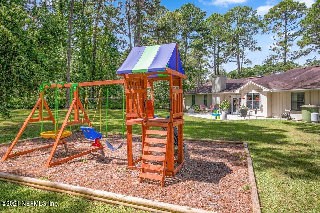 1748 Orange Picker Road Jacksonville, FL 32223 - Photo 31 of 32 Backyard