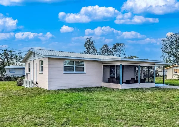 $1,700 | 191 East Wentworth Street, Englewood, FL 34223