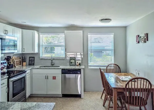 $1,700 | 191 East Wentworth Street, Englewood, FL 34223