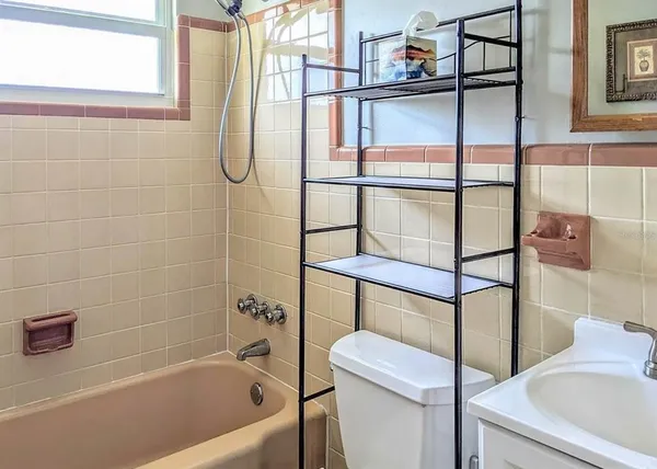 $1,700 | 191 East Wentworth Street, Englewood, FL 34223