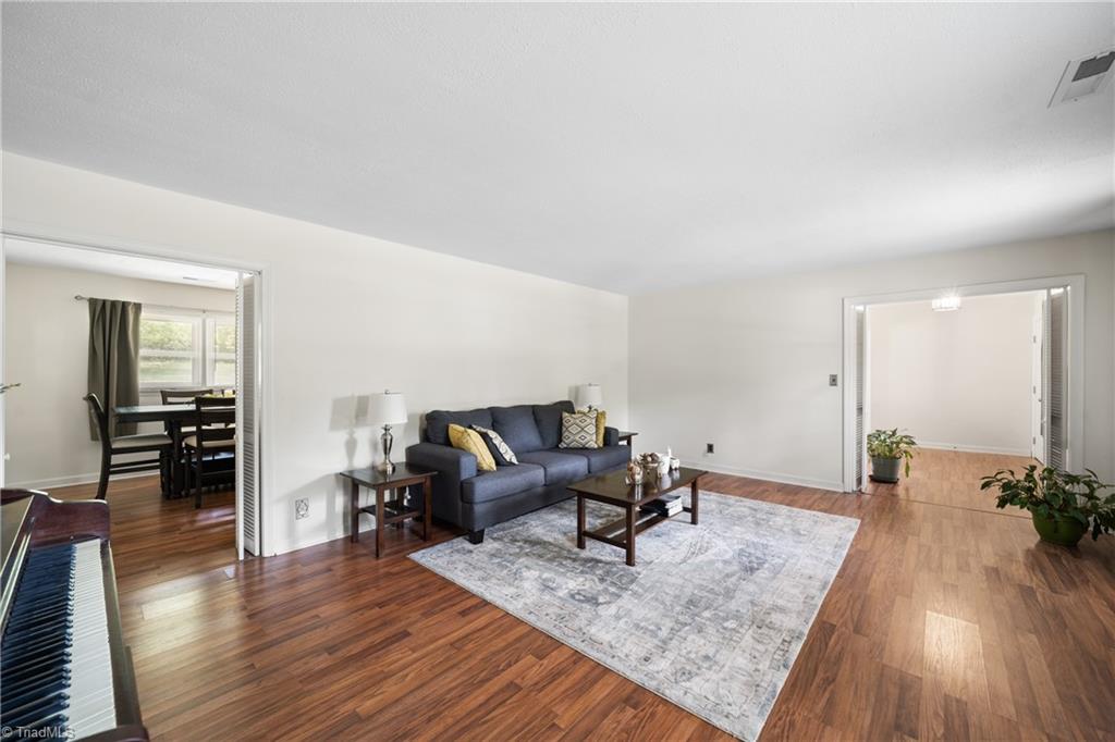 3845 Whitehaven Road Winston-Salem, NC 27106 - Photo 9 of 37