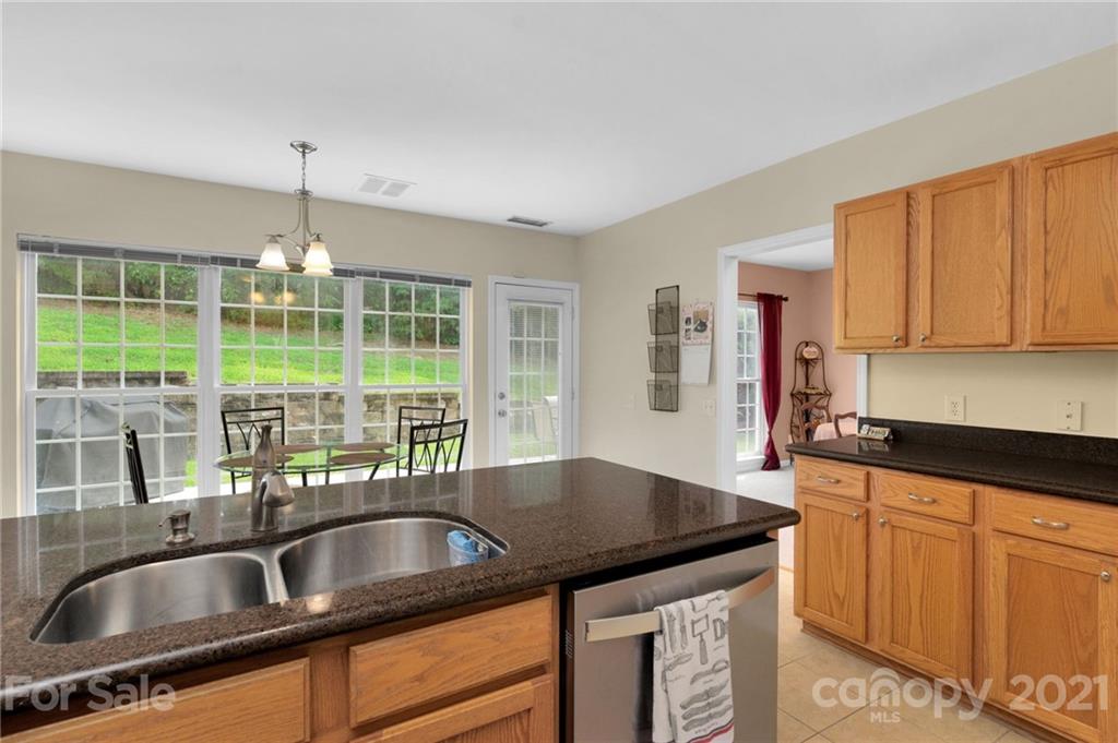 501 Clearbrook Road Matthews, NC 28105 - Photo 14 of 33 Gallery Image 14