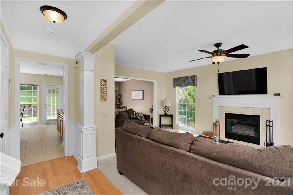 501 Clearbrook Road Matthews, NC 28105 - Photo 5 of 33 Gallery Image 5