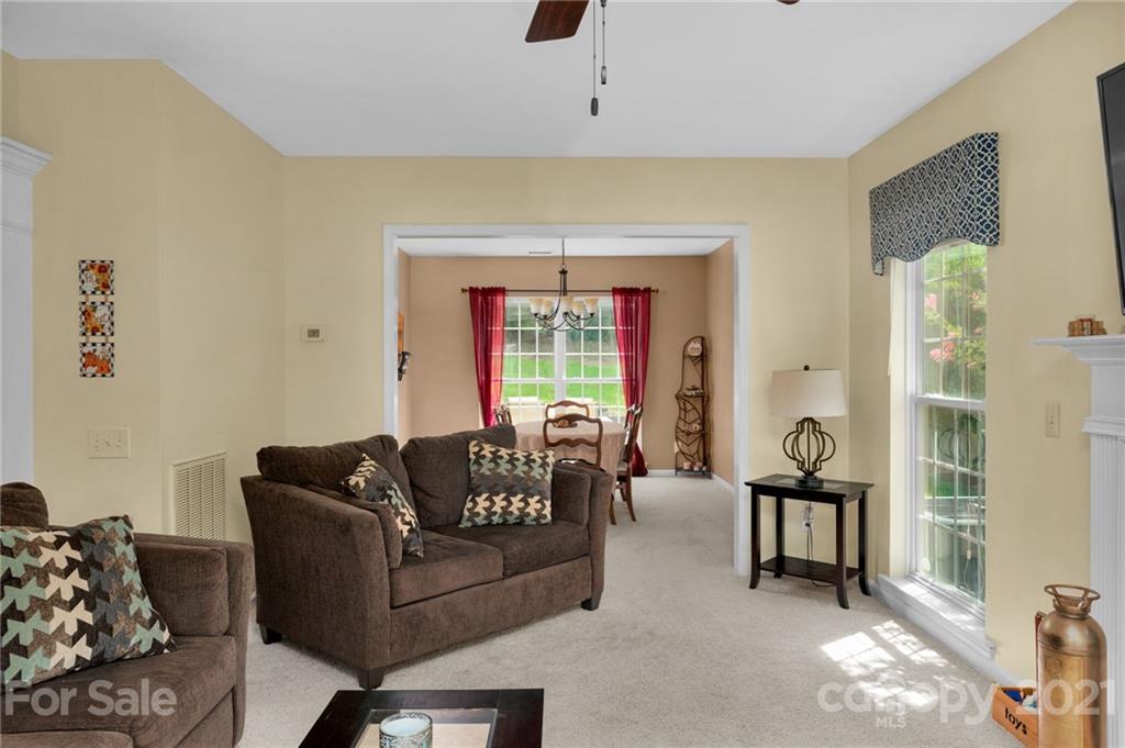 501 Clearbrook Road Matthews, NC 28105 - Photo 8 of 33 Gallery Image 8