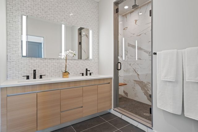 $3,700,000 | 100 A Street, Unit SKYHOUSE, Boston, MA 02127