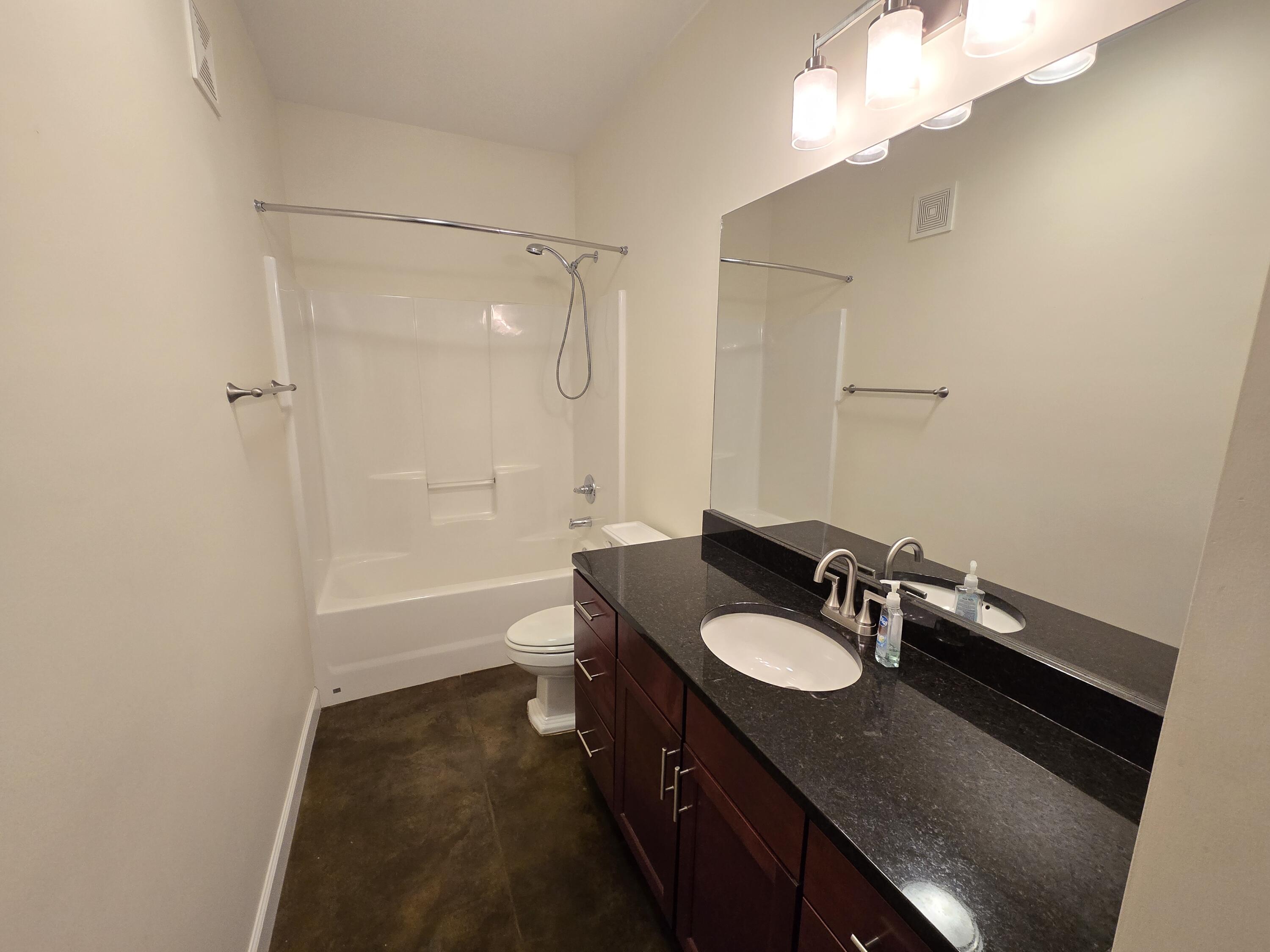 229 Delmont Street, Unit 159 Chattanooga, TN 37405 - Photo 6 of 9 20250626_095158