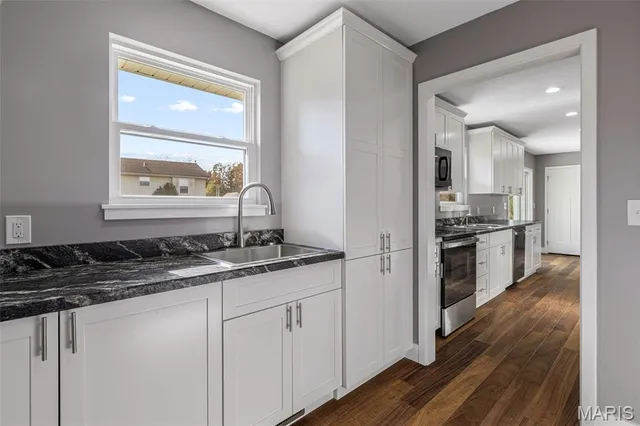 $339,000 | 1207 Coachlight Drive, De Soto, MO 63020