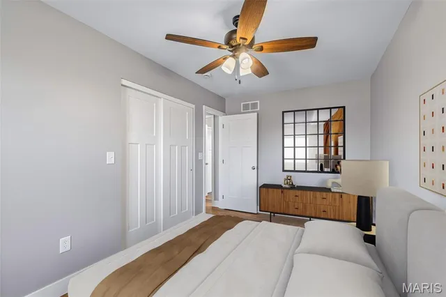 $339,000 | 1207 Coachlight Drive, De Soto, MO 63020