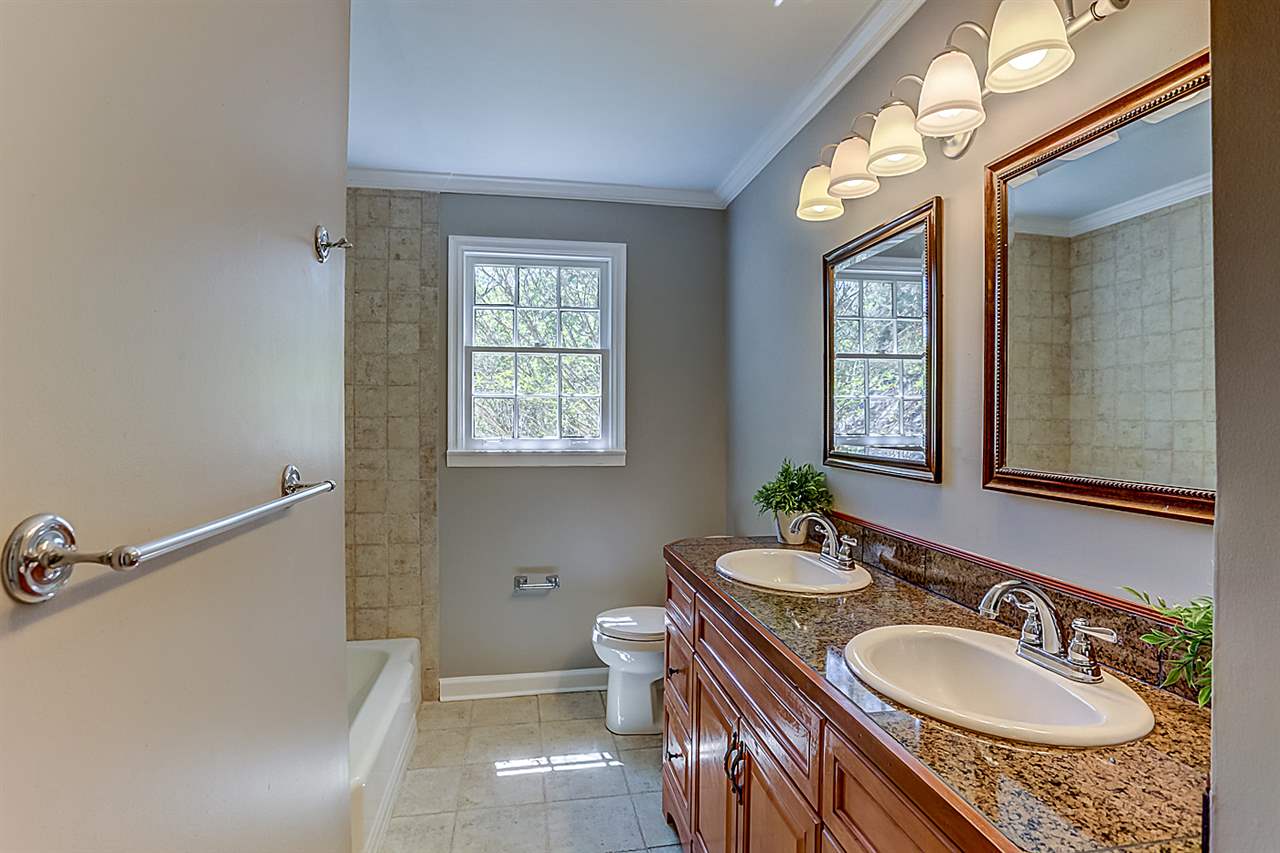 5563 Normandy Road Memphis, TN 38120 - Photo 8 of 19 Updated bath