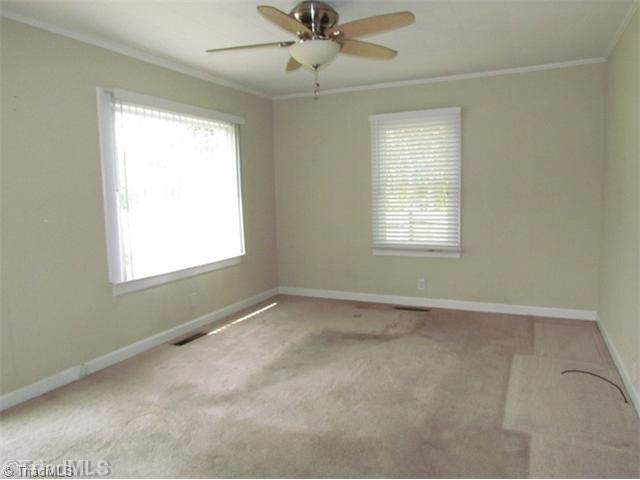 3205 Central High Point High Point, NC 27260 - Photo 3 of 11 Living Room.