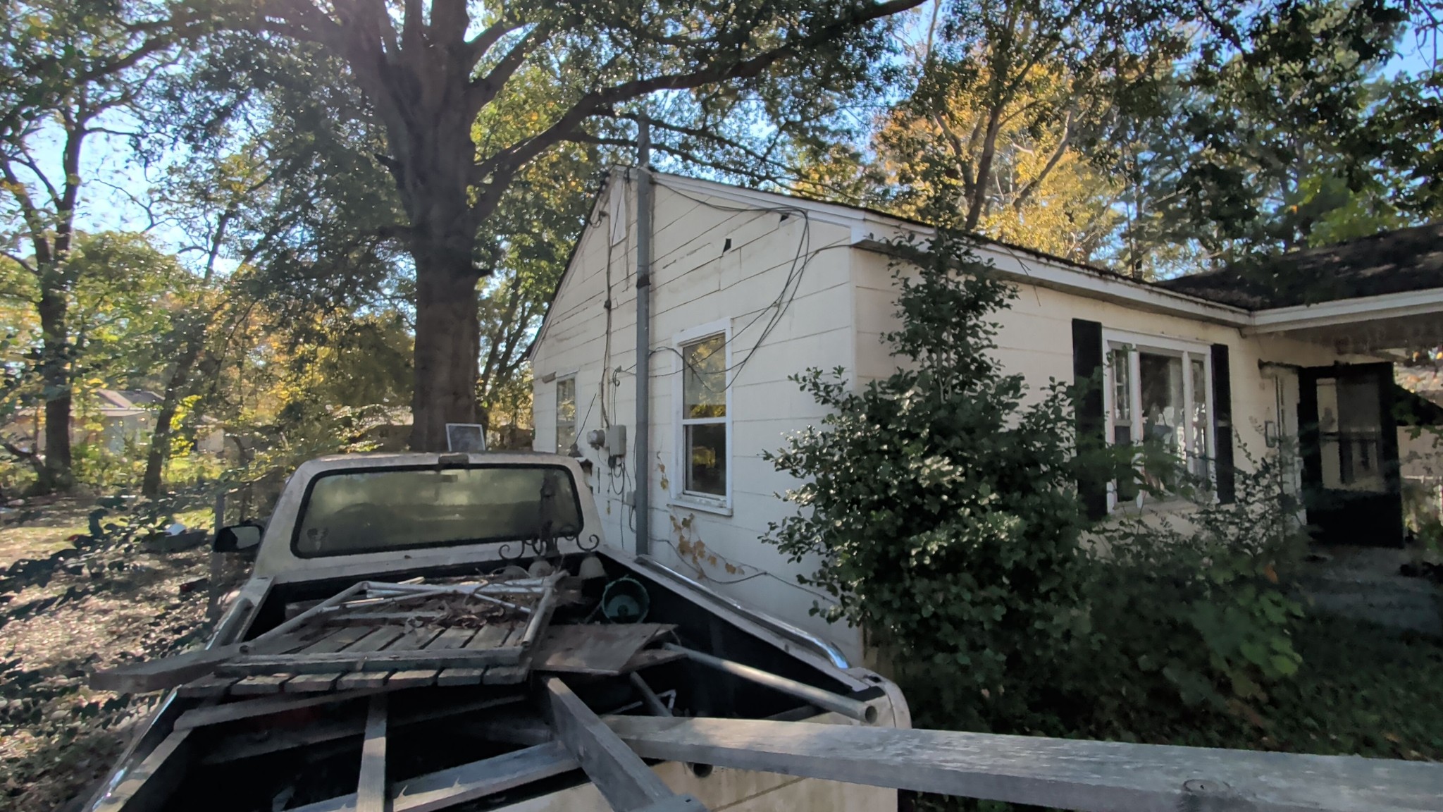 112 New Street Jackson, TN 38301 - Photo 3 of 9 a backyard of a house with lots of green space