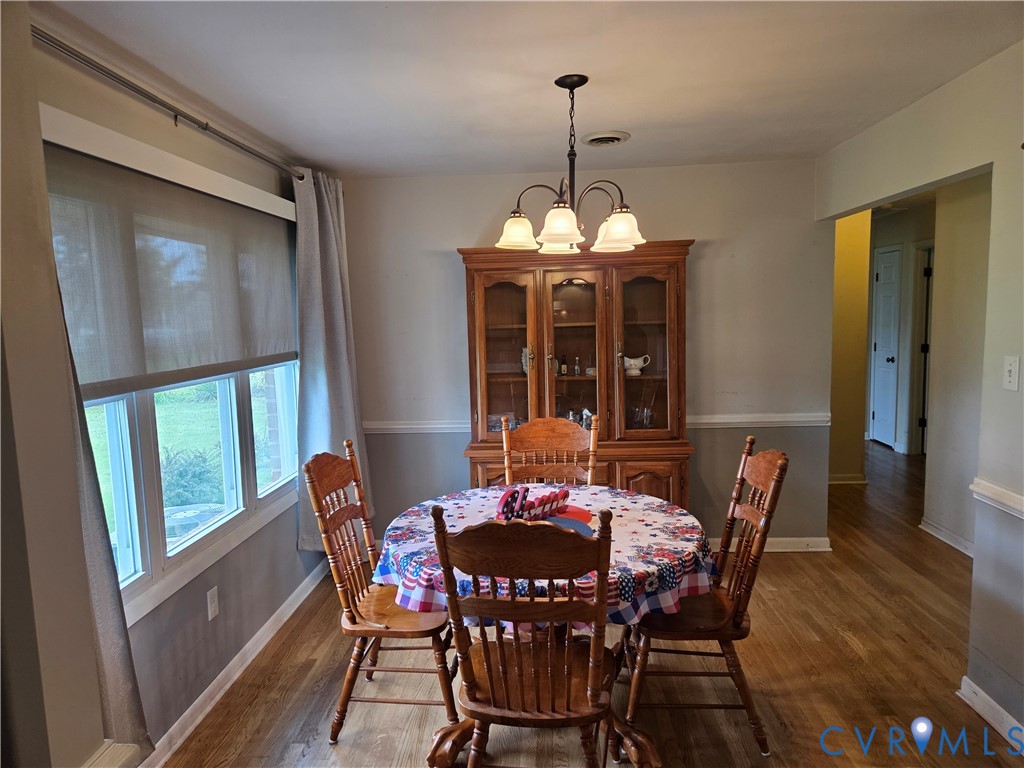 8029 Woodbridge Road Mechanicsville, VA 23111 - Photo 7 of 30