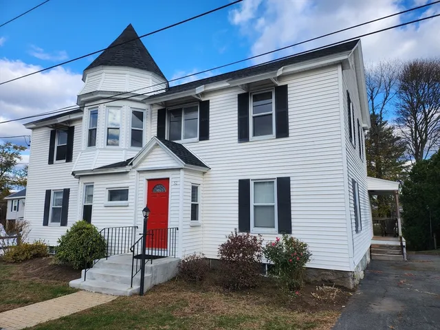 $2,350 | 51 Highland Street, Unit 2, Salem, MA 01970