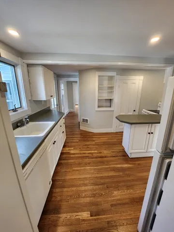 $2,350 | 51 Highland Street, Unit 2, Salem, MA 01970