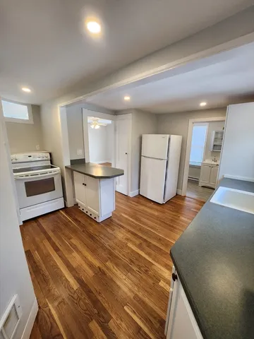 $2,350 | 51 Highland Street, Unit 2, Salem, MA 01970