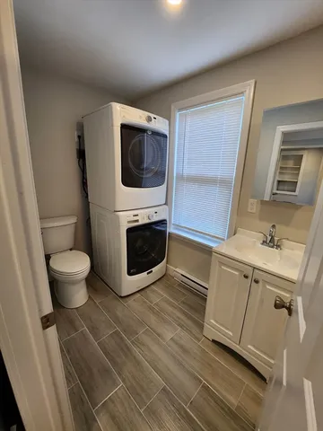 $2,350 | 51 Highland Street, Unit 2, Salem, MA 01970