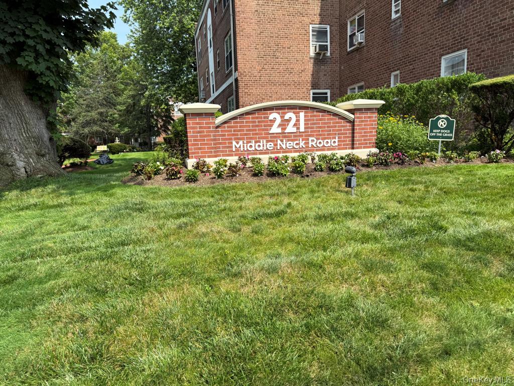 221 Middle Neck Road, Unit C1 Great Neck, NY 11021 - Photo 1 of 18