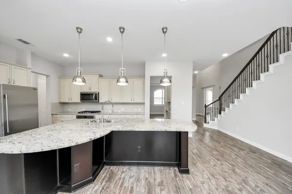$3,500 | 6002 Granite Shadow Lane, Houston, TX 77365