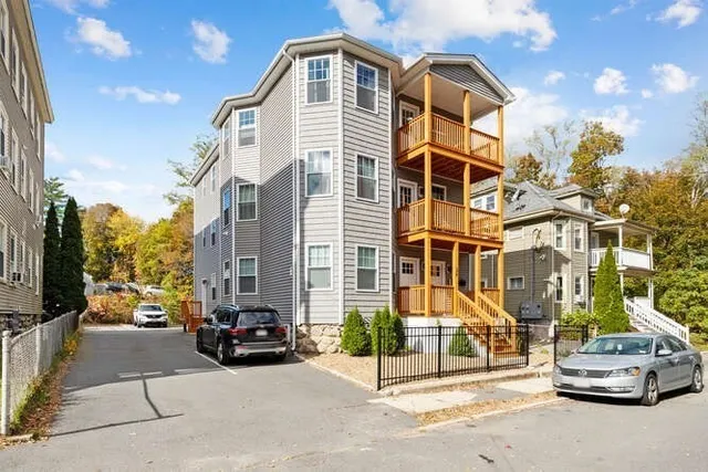 $2,800 | 22 Victor Street, Unit 3, Haverhill, MA 01832
