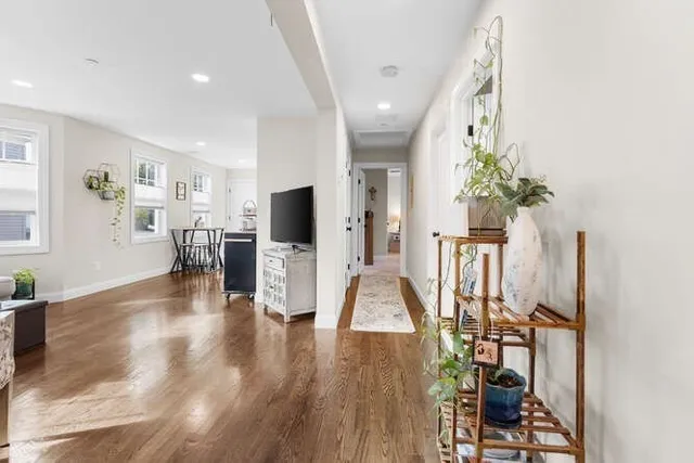 $2,800 | 22 Victor Street, Unit 3, Haverhill, MA 01832