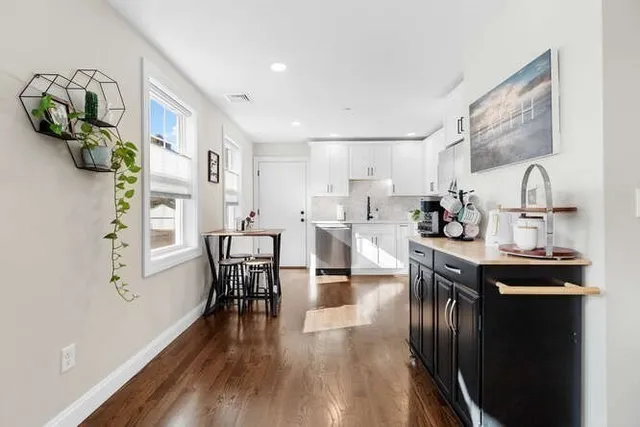 $2,800 | 22 Victor Street, Unit 3, Haverhill, MA 01832