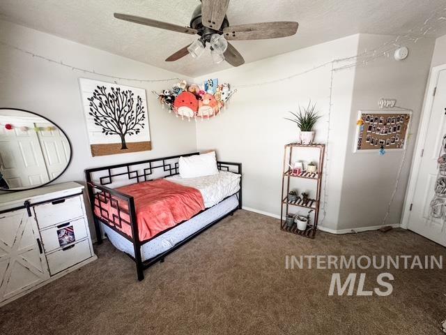 808 O'Leary Way Twin Falls, ID 83301 - Photo 26 of 37 Neutral-toned wall paint with a textured ceiling