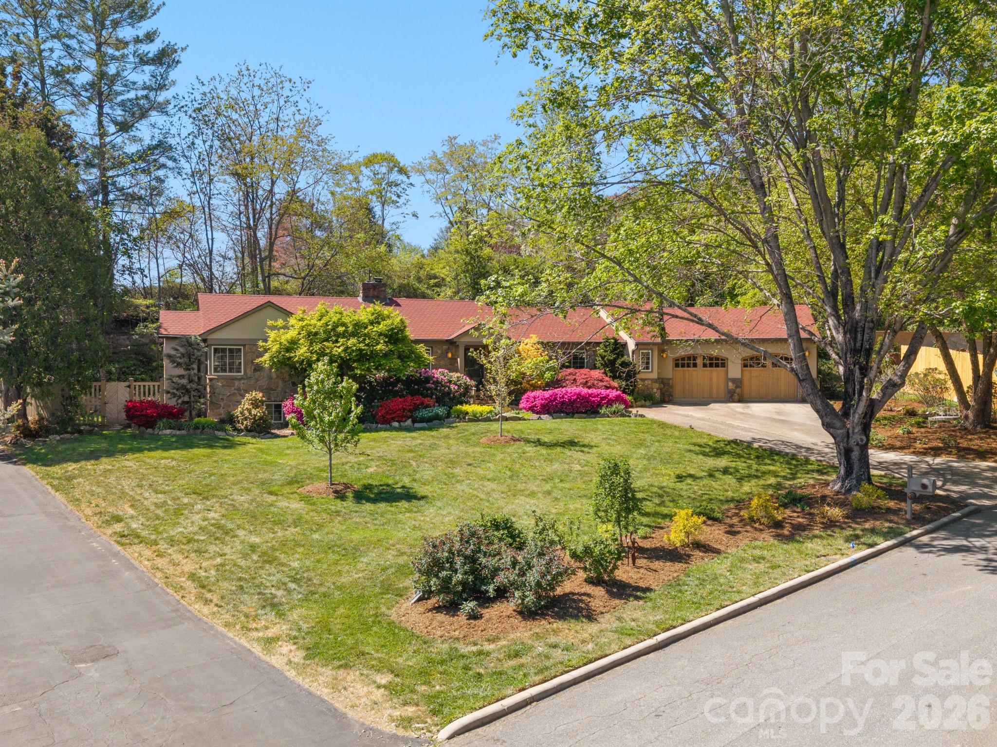 43 Martindale Road Asheville, NC 28804 - Photo 2 of 48