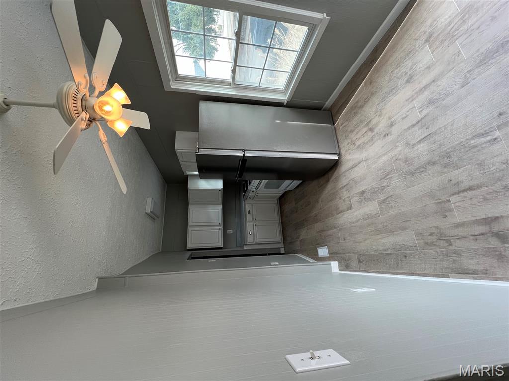 407 North 7th Street St. Charles, MO 63301 - Photo 4 of 9