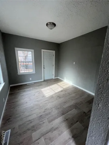 $179,900 | 407 North 7th Street, St. Charles, MO 63301