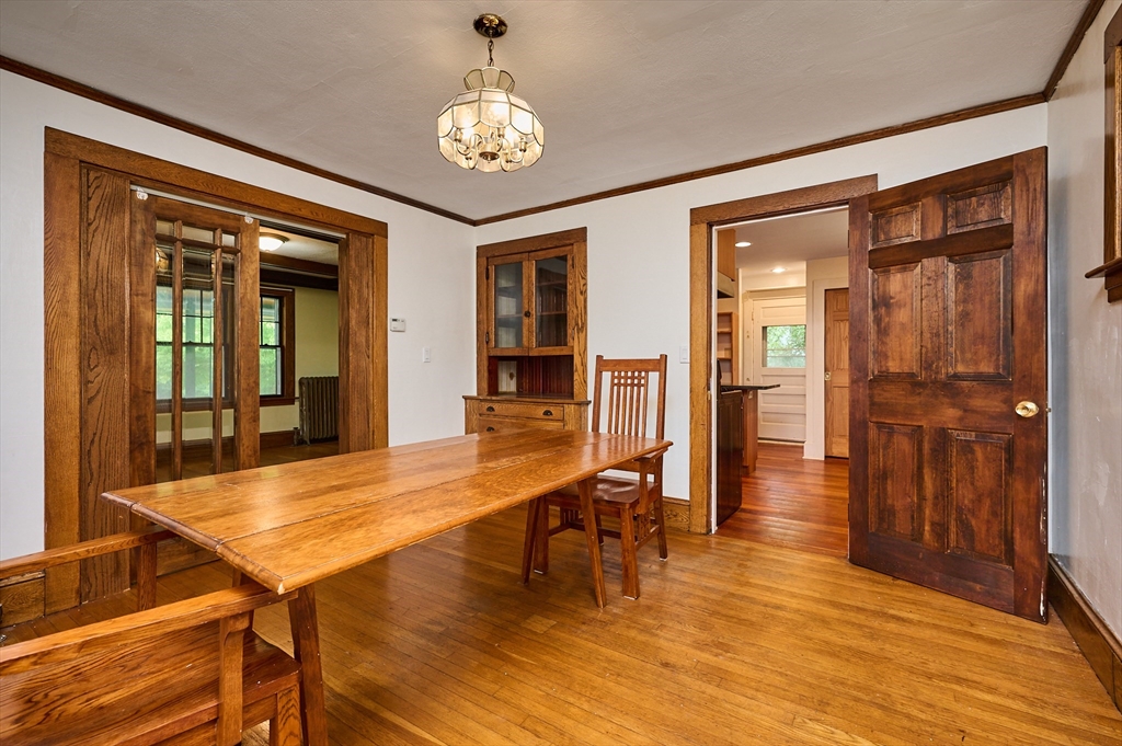 9 McClure Street Amherst, MA 01002 - Photo 8 of 32